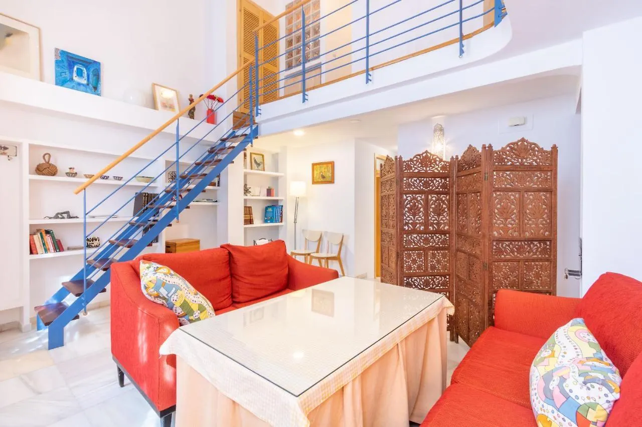 Goles Courtyard With Parking By Valcambre Apartment Seville Spain