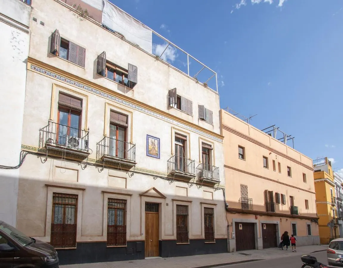 Goles Courtyard With Parking By Valcambre Apartment Seville Spain